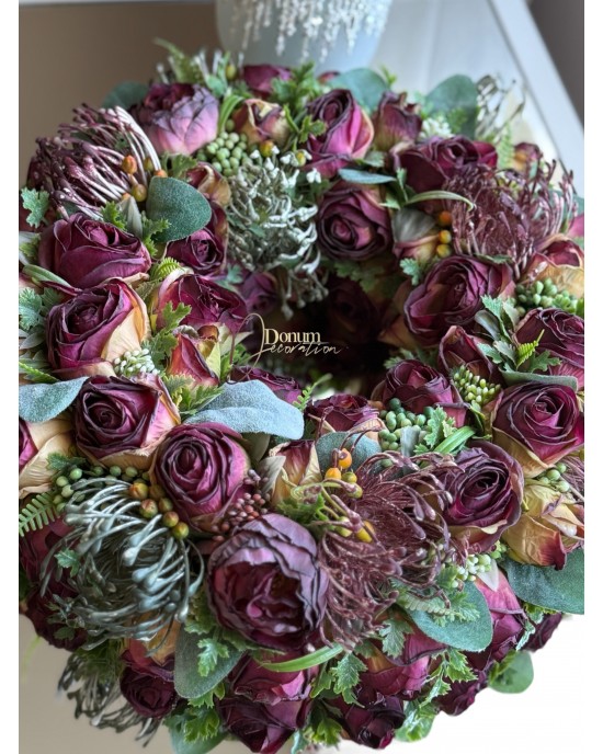 Szárított hatású rózsa és protea koszorú / 33cm.